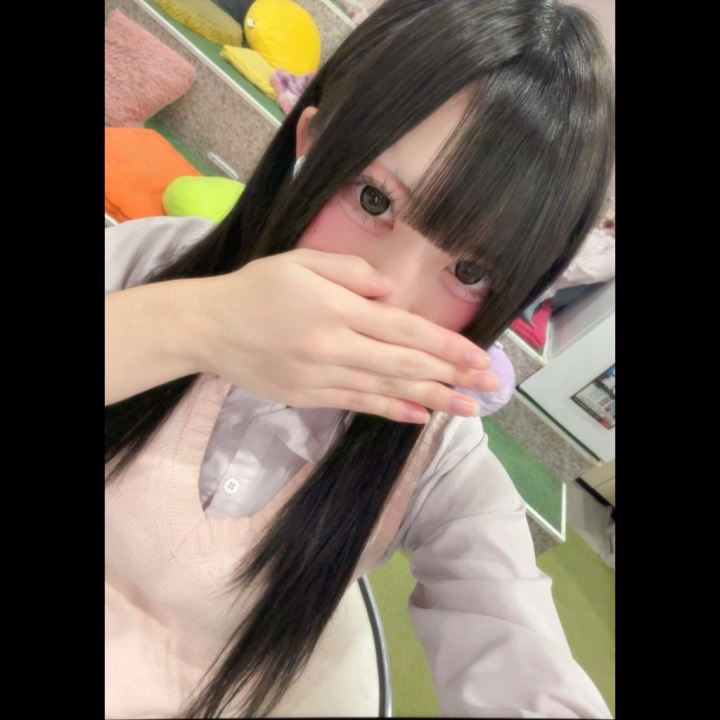 こんばんは！みるくです！
本日13時半から23時出勤してます💞💞💞
今日も外寒いね😭😭😭体調管理頑張ろう🥹‪🥹‪🥹‪
遊びに来てねん！