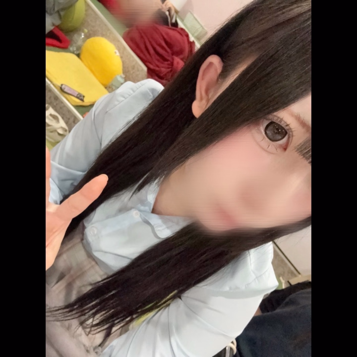 こんばんは！みるくです！
本日16時から23時出勤してます💞💞💞
ぜひ遊びにきてください😊✨