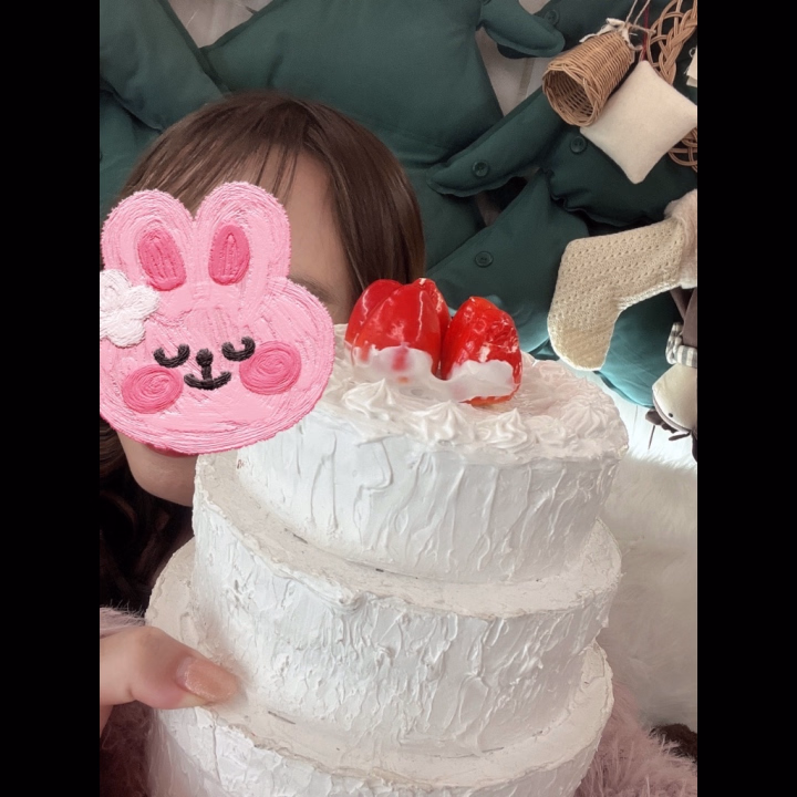 めちゃお久しぶりです｡ﾟ(ﾟ´ω`ﾟ)ﾟ｡

あいこです♡

遅めの帰省をしていて、明日からまたがんばりますᕦ(ò_óˇ)ᕤ

会いにきてくれたら嬉しいな🤍

あいこ