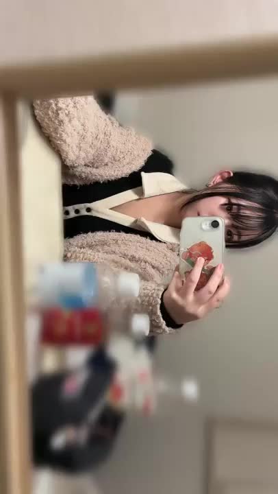 今日も優しいお兄さん達に会えて嬉しかったです🥰

飲み物とお菓子いっぱいもらえたり面白い話とかえっちなこともいっぱいできて楽しかった🫣💕

明日は寒いみたいだから風邪ひかないように気をつけます😷
お兄さん達も暖かい格好して風邪ひかないように気をつけてくださいね❣️