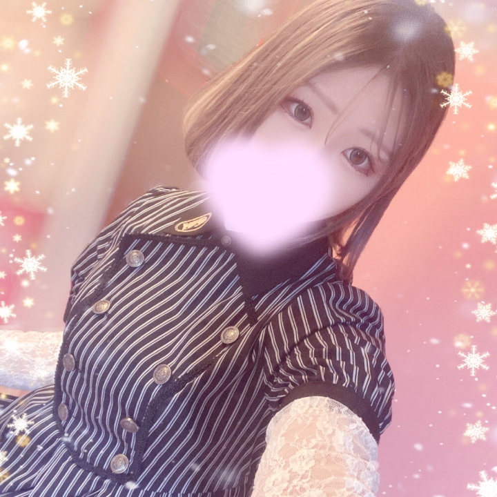 おはよ〜(  ¯꒳​¯ )ᐝ
早くからお問合わせいただいたみたいで、お店からの出勤確認の連絡が朝早くに来てました🌱
お誘いいただいてるお兄さまありがとうございます⸜ ♡ ⸝

電車に揺られてお店向かってます𓈒 ˖ ࣪ 𝜗𝜚
この時間の電車は空いてて快適だ〜✨



࣪˖ ꒰ঌ  みみ  ໒꒱ ˖ ࣪