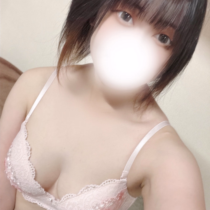 かすみです՞.  ̫.՞💭


台風も去り、一段落と思いきや
風が強すぎて髪がボサボサに…🥺


台風の後って
なんでこんな強風なんだろ՞.  ̫.՞💭


いつも疑問におもてる😶💬


今日は3日目〜！！


11:10頃からの
ご予約ありがとうございます😸💕


本日もよろしくお願いします👊🏻🩷



かすみ