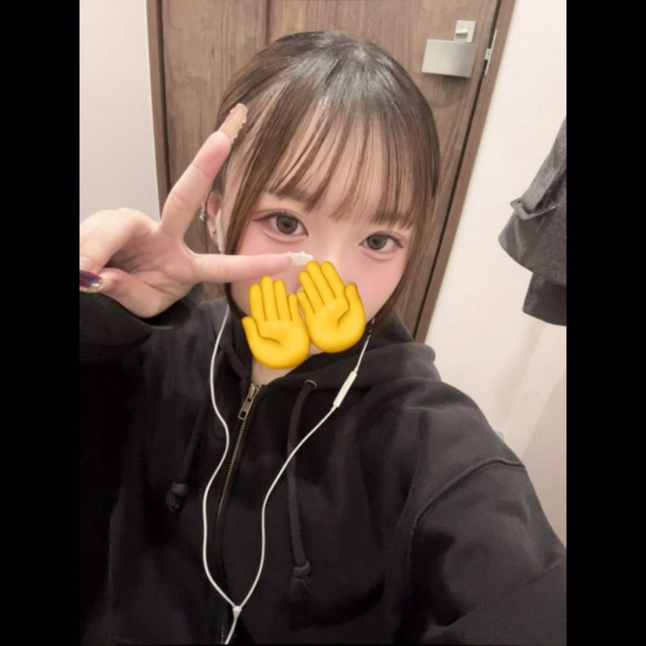 こんにちは！はくです！
出勤してます！今日は2時までです！
沢山のお兄さん達に会いたいです🥹✨