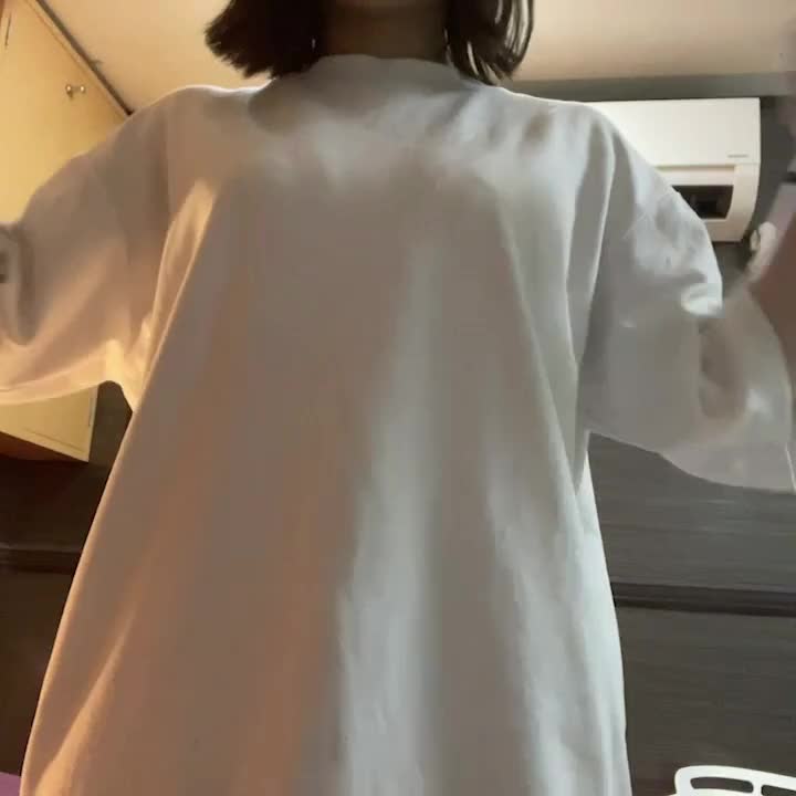 おはようございます🌤️

💟８：００－１６：００💟
たくさんのご予約
　　ありがとうございます🙇🏻‍♀️💕


今日も可愛いワンピース( ✌︎'ω')✌︎🩵

まだ半袖を洗っていない…
もぅ衣替えした方が良いよね？🙄

最近は、前にジムで使っていたユニ◯ロのTシャツばかり着てます😀

可愛い服は、まだ段ボールの中。
出して洗わないと😖🔥

でも、ふぅにはとっておきがあります😏🌟

🫧１５分つけるだけの洗剤🫧

凄いでしょ？
すすぎ要らず‼️

うん。今日やろぅ。