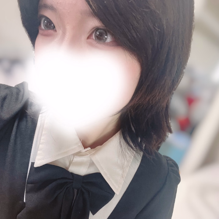 本日来てくださったお兄さん、
ありがとうございました☺️🤍

🌸一人目のお兄さん
初めましてで、お仕事前の大切な時間に来てくれて嬉しかったです✨
初めてのパンチラ撮影にちょっとドキドキ…🤭
私服も褒めてくれてありがとう🫶
学校の話や、お兄さんが好きな「ひとひら」のお話もできて楽しかったです🎶
たくさんハグしてキスして、甘い時間でした🤍

🌸二人目のお兄さん
2回目、今日も会いに来てくれてありがとう☺️
相変わらず素敵なお洋服で、
帰りに私のジャケット着てみてたの可愛かったなぁ🖤
音楽の話やお仕事の話、プリキュアの話までできて本当に楽しかった✨
お風呂でもたくさんお話して、
ベッドではお兄さんがいっぱい攻めてくれてドキドキでした🤍

今日も素敵な時間をありがとうございました☺️

⸻

🌷次回出勤予定🌷

📅 02/18（水）10:00〜18:00
📅 02/19（木）12:00〜19:00

タイミング合うお兄さん、
またゆっくり甘い時間を過ごせたら嬉しいです🤍

お待ちしています☺️