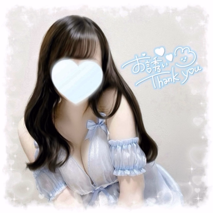 8/16 お礼💌仲良し様♡Sさんへ
Sさん♡
おはよう🧸⋆𐙚 ̊.
お礼がとっても遅くなってごめんね🙇🏻
大切なお盆休み最終日に
そして毎月逢いに来てくれて
本当にありがとう💕
いつも明日からお仕事っていう日には
みんとからパワー貰おうと思って
って言ってくれるのが
本当に嬉しくて😭
でもSさんから元気貰ってるのは
みんとの方なんだよ!
逆に私がSさんの元気まで
吸い取ってないか心配🥺♡笑
手のマッサージしてくれたり
Sさんの優しさにはいつも
キュンキュンしてて💕
ほんとSさんといると
たくさん癒されて幸せです♡
幸せすぎて時間くると
本当に寂しくなるよっ- ;
また逢いたいからSさんも
会いに行ってやるかーって思ったら
みんとに逢いに来てくれるの待ってるね🥺
いつもチョコラBBも差し入れしてくれて本当にありがとう💕Sさんからのチョコラはすごく元気になれる気がしてて助かってます♡ それとねポケGOのウィークリーSさん誘ったけどすぐ満員になっちゃった🥲 また来週は一緒にしたいね🫶🏻´-