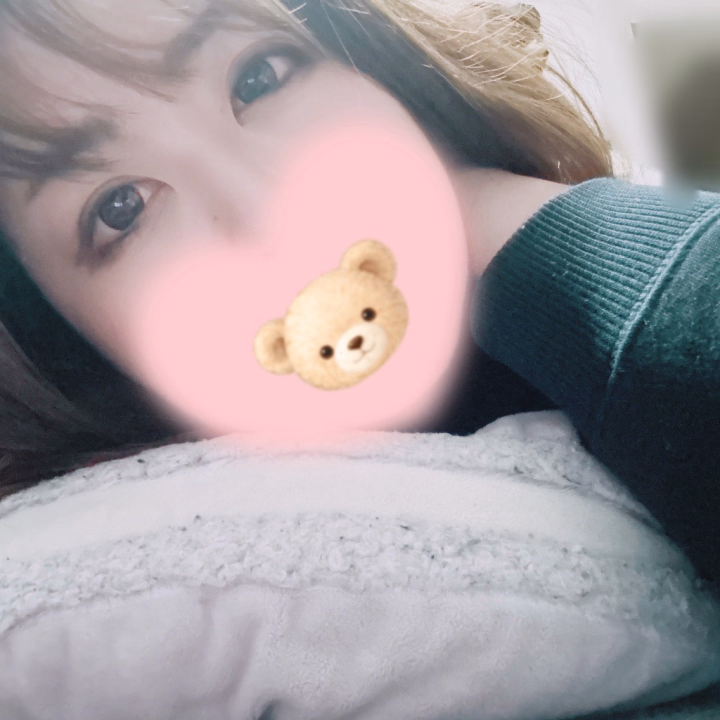 おはようございます♡

シャワーして、メイクして、、
テンションあげて...♡

用意終わりっ❤️

今から向かうよっ！

今日は雨模様になるらしいから
お越しになるお兄さん方、お気をつけて来てくださいね💕︎

8時半〜18時です！♡

すみは🐰