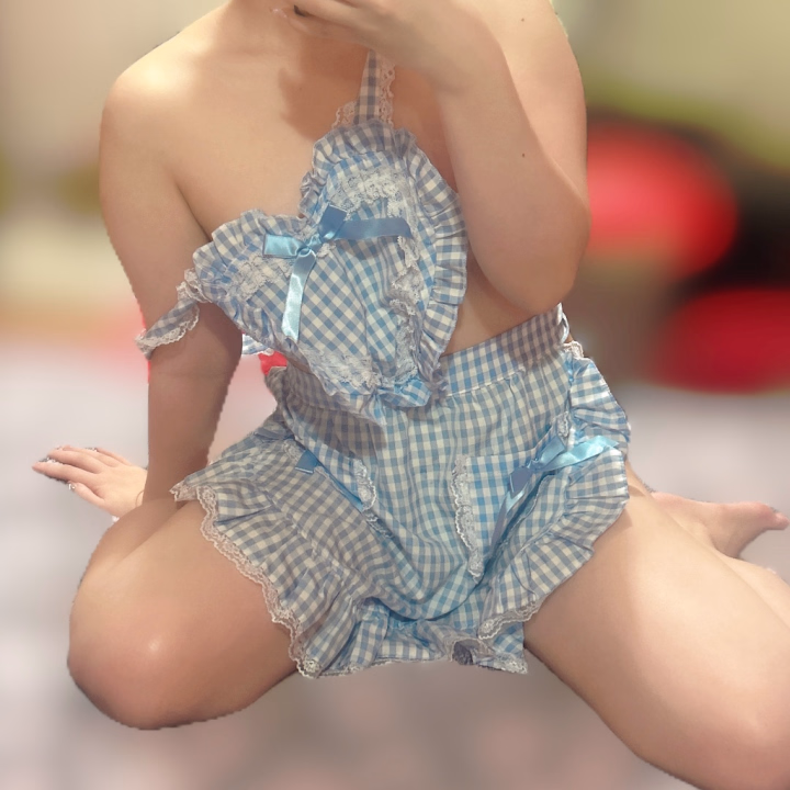 なんとなんと明日が最終日😿
駆け込み来店お待ちしてます🥺💗
明日も12-24でいるよ➰🩵