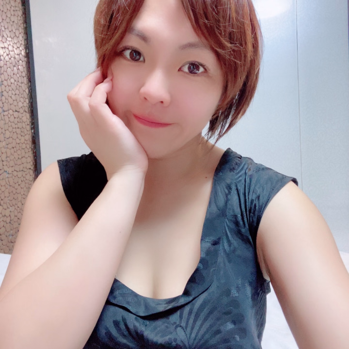 4月になりましたね🌸
新生活がスタートした方も多いのかな？✨

少しお疲れな方も、気分転換したい方も…🤭💕
今日は24:00まで、お誘いお待ちしてます😊

池袋西口・王朝宮殿桃李🌹すいれん
🌹X suirentw02
🌹ふわっち（配信）　suiren_