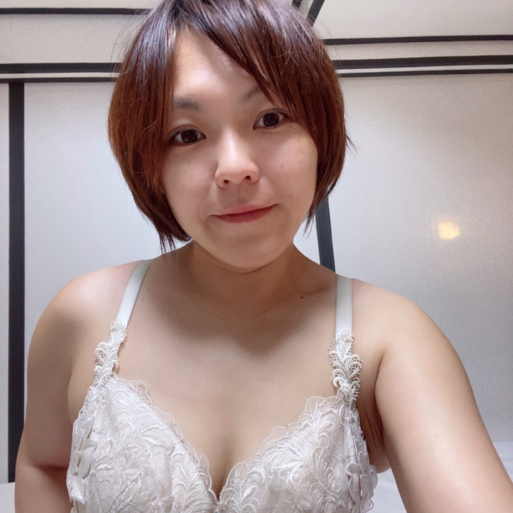 土曜の夜、いっぱいイチャイチャして
ラブラブな時間過ごしませんか…？💓
たくさん触れて、いっぱい感じてほしいな🥰
お誘いお待ちしております❣️

池袋西口・王朝宮殿桃李🌹すいれん
🌹X suirenx1
🌹ふわっち（配信）　suiren_