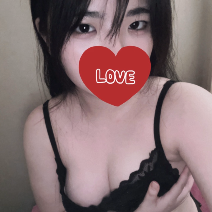 はじめまして！みもです😆✨
今日からよろしくお願いします💕

今後の出勤予定は
3/12 〜24時
3/13 〜24時
3/14 〜24時

よかったら遊びに来てね💕