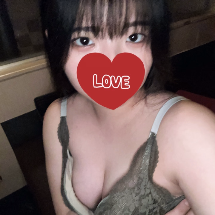みもで温めちゃう❤️ 
温められたいお兄さん遊びにきてね🤣