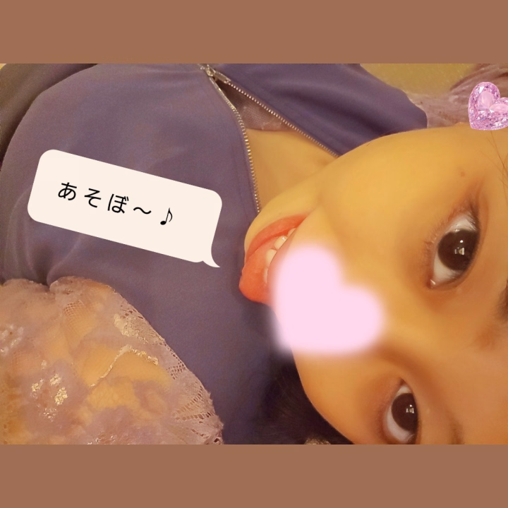 まったりヾ(⌒(_*'ω'*)_
雨は大丈夫だべか?
遊びに来てくれたら嬉しいなぁ❤︎
〜そら〜
