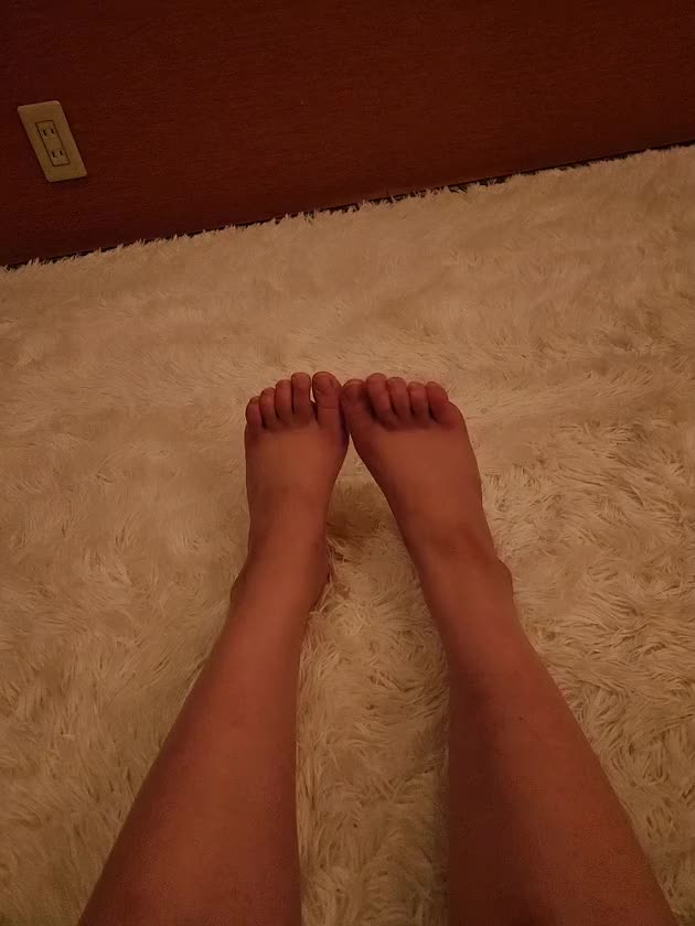 出勤しました〜♪

お部屋待ちなので

準備に30分程かかります(*･ω･)*_ _)ﾍﾟｺﾘ

予約待ってます❤︎

〜そら〜