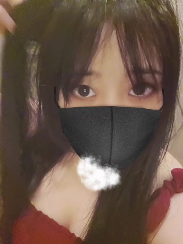 髪触りたいお兄さんいる？

頭撫でられるの好きだから

たくさん触ってちょ꜀( ˙꒳​˙ ꜀)

〜そら〜