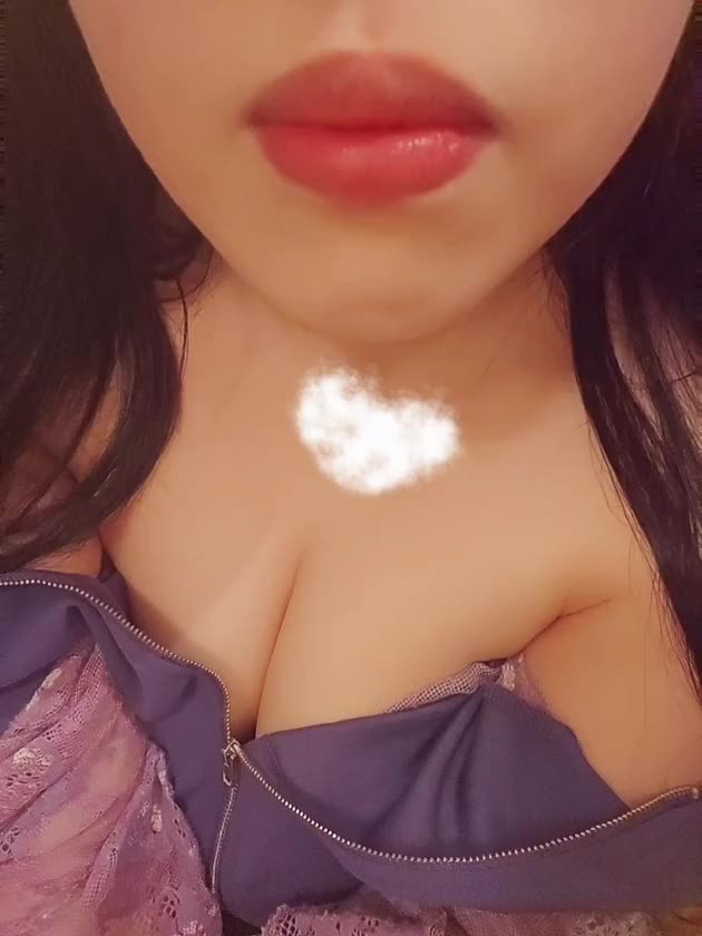 おやすみちゅのそらです
⊂( ⊂ _⩊_ )⊃💤💤

雨の日続くねぇ(´･ω･`)

お散歩好きなウチは家でゴロゴロ_(-ω-`_)⌒)_ 

あっついお外が恋しいです。

いちゃラブもソロプレイしか出来なくて

お兄さんの温もりが恋しいなぁ

なんて柄にもないこと思ってます(´>∀<｀)ゝ

7/2からまたよろしくね❤︎

〜そら〜