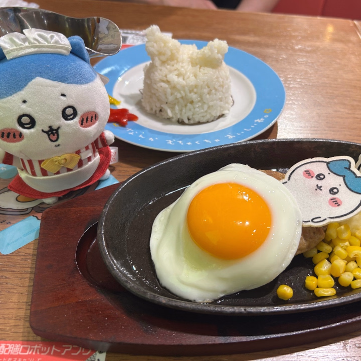 ありさです☀️

この前、ずっと行きたかった｢ちいかわレストラン｣行ってきました🍽

可愛かったし、おいしかった〜🫶

本日出勤してるので、お誘いお待ちしてます！