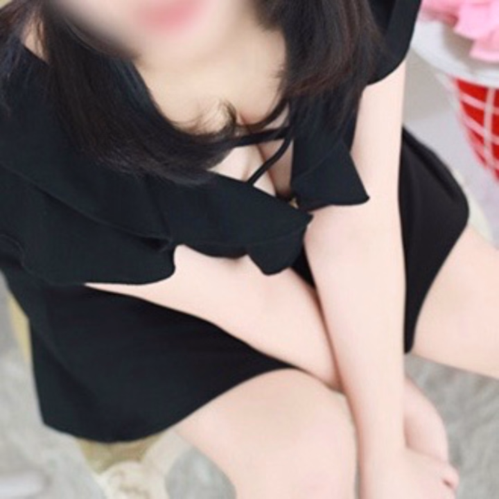 ありさです☀️

3月も終わりですね！

今月ラストにありさ、お誘いお待ちしてます🫶