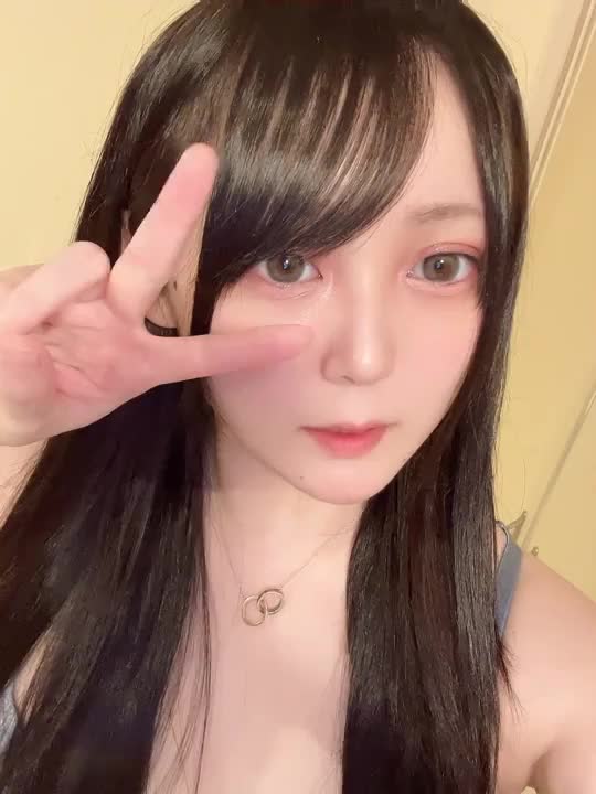 ばぶちゃんです♡♡
動くばぶぴ〜！
無音だけど、本当は何か言ってるんだ💭
なんだと思うー？？？💭
実際に聞いてみて♡♡