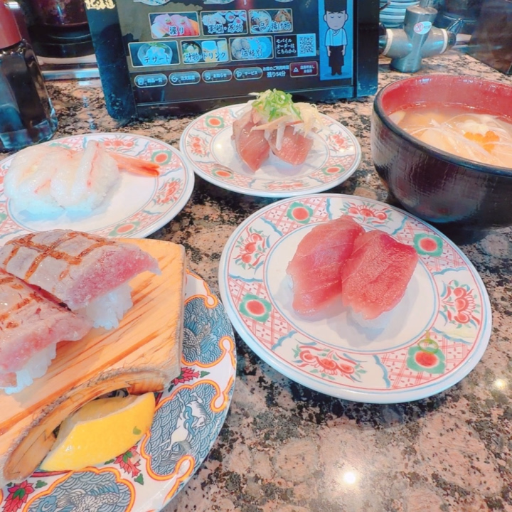 こんにちは！つゆみです✨️

昨日は少しお時間があったので、お寿司食べて、温泉入って、海沿い散歩して…

米子生活満喫しました🥰

お寿司美味しすぎてまた食べに行きたい🥹