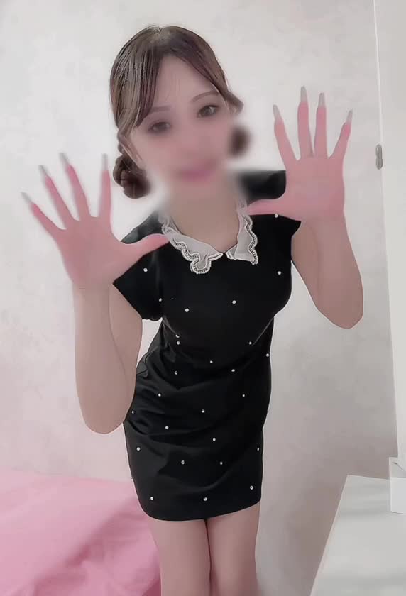 今日もお疲れ様です🩷

声出し初めてで言葉も少し噛んじゃったけど
許してね🥺

今日も遊びに来てくれたお兄さんも
ありがとう😊
少しずつなれてきたので
是非お兄さんもピンクの時間を
楽しんで欲しいな🩷