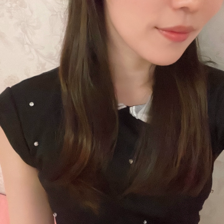 涼しい日が多くて嬉しいあさかです🤍
今月なかなか出勤できず、会えなくて寂しいです…

今月もう少し会える日増やしたいなって思ってるので、会えるといいな
待ってるね🥰