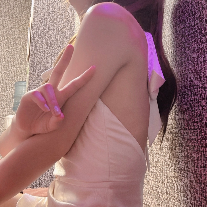 こまちが初めて姫路来た時、攻めてくれるお兄さん多くて、びっくりした😳
今回もいっぱい攻められたいどす🈵
一応、攻めもできんことはない✨
フェ◯ラは上手いらしいし🥰😘😍