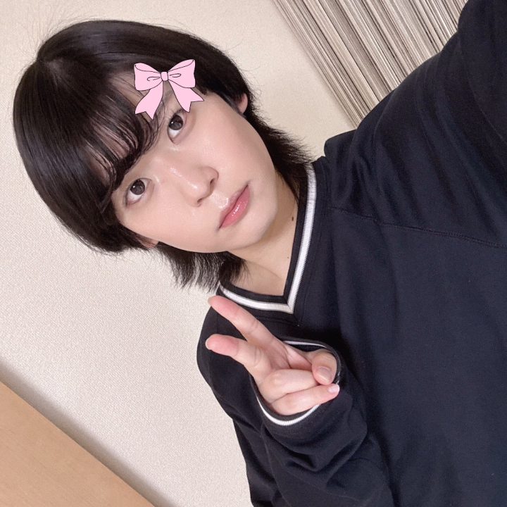 いまから、出勤します！！

本日、14時〜17時と大変短い時間ですが、在籍してます！！

優しいお兄さんと肌をくっつかさせて遊びたいなぁ💕

お電話お待ちしております♪♪