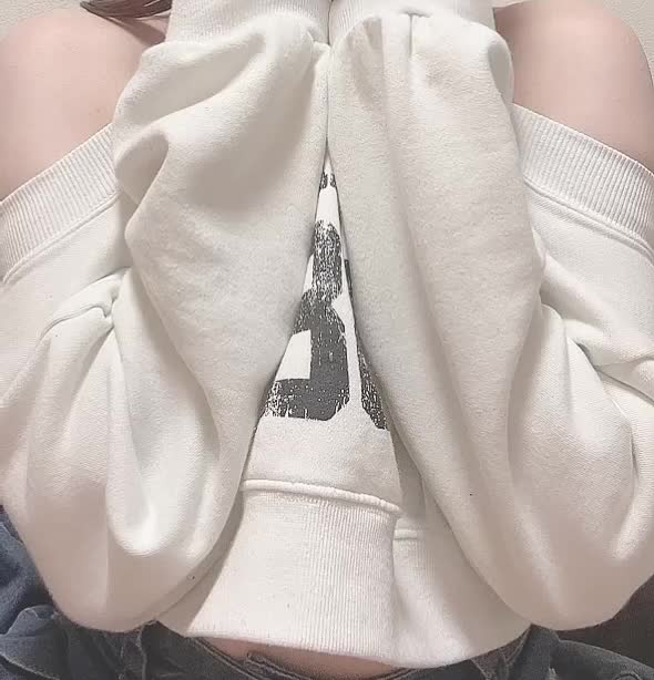 こんばんは、さなです🌙* :ﾟ

感じているお顔みるだけで
さなの興奮度があがっちゃう🤤✨

舐め舐めしてるときとか
先端触れたらぴくぴくするのとか
いっぱい感じてくれてさなは
嬉しいなぁ😊🩷
いっぱい2人で気持ちくなっちゃお♡
お兄様が来てくれるの
待ち遠しいです🥺💖