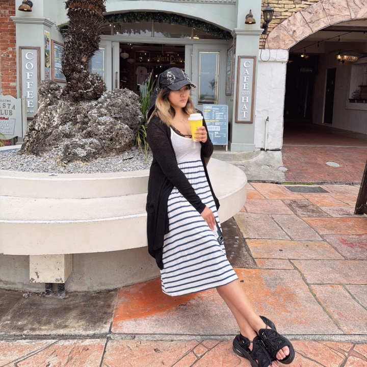 15:00〜24:00でしゅっきんしてます🫶

最近ちょっと暑くなってきたね〜🥺
今日はどんな人に会えるかなって
わくわくしながら準備してました💄✨

まったり甘やかされたい人も
いっぱい癒されたい人も
会いに来てくれたら嬉しいです🩷

お時間合うお兄さん、
ぜひ遊びにきてね〜🥂