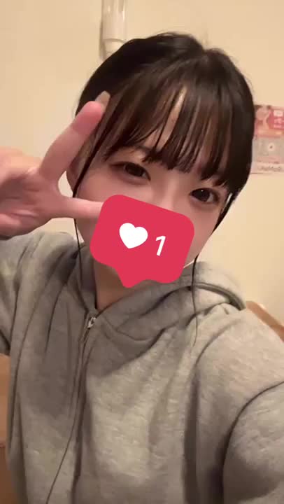 退勤ですᴗ  ̫ ᴗ🤍
初公開の髪の毛まとめてるふうさんです꒰ᐡσ̴̶̷̤ . σ̴̶̷̤ᐡ꒱

今日もきてくれたお兄さん達、
ありがとー😭💕💕💕

梅雨入って雨降ったりやんだり
お天気悪かったのに
車はしらせて会いに来てくれて
嬉しかったです‪ଘ( ੭⁰̷̴͈ ᵕ ˘͈)੭💭

なんか今日1日あっという間に感じたな🤣
お兄さん達みんな優しくて
楽しかったー！🤣🤣🤣

あと2日しか居ないけど
まだ会えてないお兄さんも、また会えるお兄さんも
待ってますദ്ദി𓂂ᴖ⩊ᴖ)💘


じゃあ今日もおやすみなさい😪