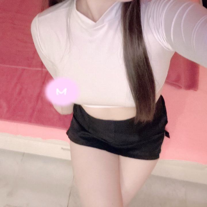 出勤しました💫


お知らせ🧚‍♀️
まだ未定ですが明日の出勤時間短くなるかもしれません🙇‍♀️
既にご予約して下さってるおにいさまたちは大丈夫なのでお待ちしてます🌟


今日も一日よろしくお願いします🫶🏻