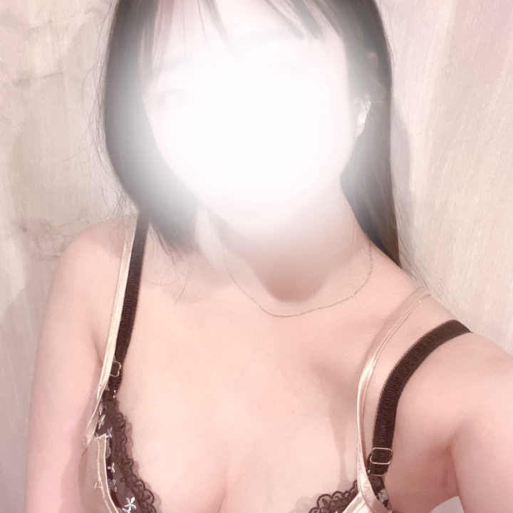 おはようございます☀️

出勤しました𛰙᭜𖫴𖫰𖫱𖫳𖫲𖫲𖫳𖫴𖫰𖫱꛰ ᭜𖫴𖫰𖫱𖫳𖫲𖫲𖫳𖫴𖫰𖫱꛰♥

今日は18:00までです⏰

足元悪いですが
会えるの楽しみにしてます( ᴗ ̫ ᴗ )🫧