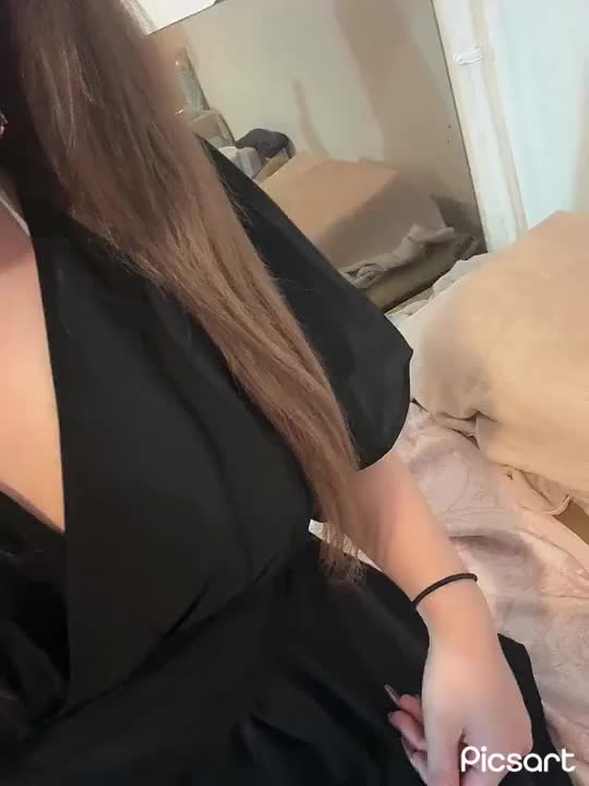 チラ見せ🫣︎💕︎