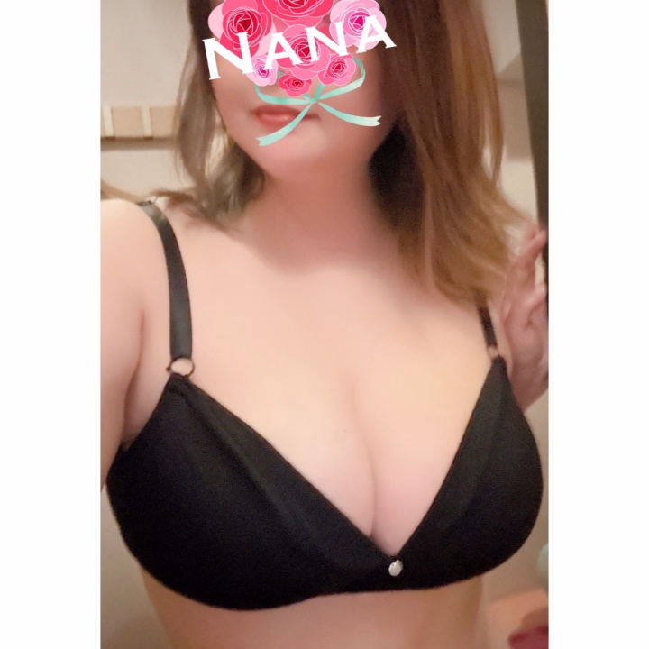 なんだかブラすると
小さく見える？？(  •ω•)ｳｰﾝ･･
そんな ななパイも好きでいてね♡

Kさん‪‪❤︎‬ Mちゃん❤︎
長い時間、今回もありがとう💕