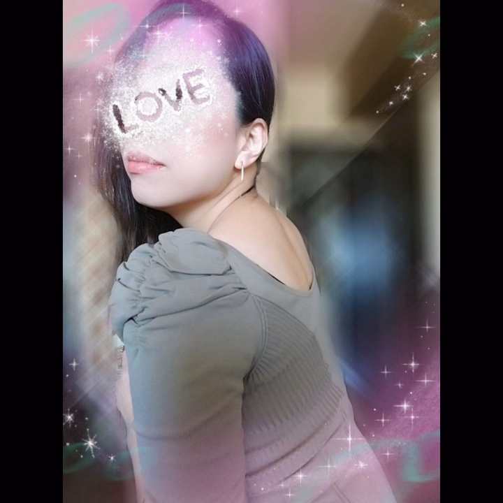 昨日お誘いありがとうございました🙇🏻‍♀️

時間作って下さり、嬉しかったワ🤩💓
エロいコスプレで♡
いつも楽しく過ごさせて頂いてます♪

飲みに行くのを変更して、ご予約下さり、ありがとう🙇🏻‍♀️💓
お話盛り上がって、あっと言う間でした💦

またお会い出来る日を楽しみにしています♡

次回出勤決まりましたら、お知らせしまーす💁🏻‍♀️

２日間ありがとうございました🙇🏻‍♀️
では、また😙💕💕