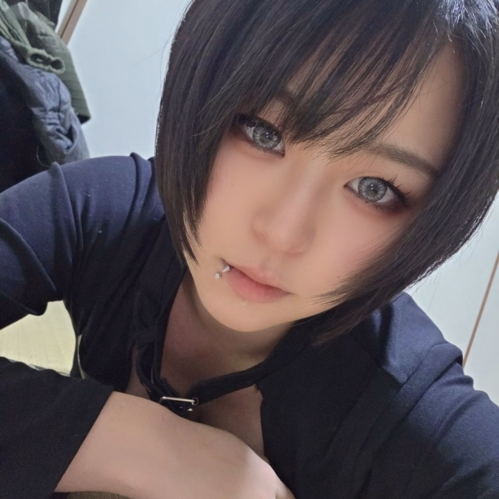 今日は17:00〜0:00まで出勤よ。
スタートから90分ご奉仕コースでご予約が入っているわ。

いい滑り出しね。
それ以外の時間は、来た子から順に相手してあげる。
覚悟ができたら、そのまま来なさい。
