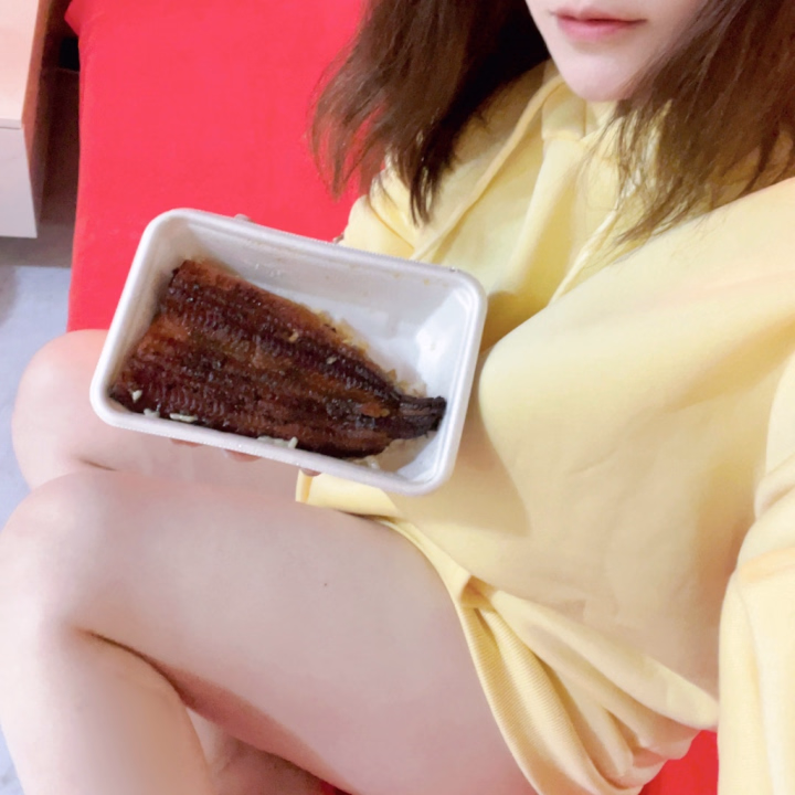 ♡口開けに来てくれたお仕事前のお兄さん♡
や
♡昨日は延長で4時間一緒に過ごして今日も💕だった仲良しさん♡

逢いに来てくれてありがとうございます!(´▽｀)💓

朝から会いに来てもらえたり、長い時間一緒にまったり過ごせたりで幸せな時間でした🫶✨️

「健康ランドみたい🤣」って言われちゃったけど、いっぱい癒されてスッキリしてもらえてるならそれもアリかも？♡笑

たくさんイチャイチャして、いっぱい気持ちよくなってもらえてひなかも嬉しかったです🥰

しかも鰻の差し入れまでありがとうございます🥹💖
ご褒美すぎて幸せ感じながら残りを美味しくいただきます🙏✨

また癒されに来てねっ💕