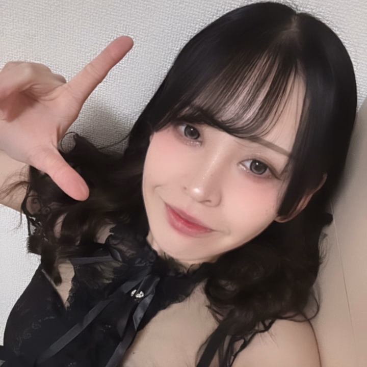 おはようございます❣️えれんです☺️

本日は7時から22時までお店にいます💫
今日はメイクが上手くいってるんるん🎶

ちなみにこれは最近ハマってるLポーズです🤭

是非お誘い待ってます💜🤍