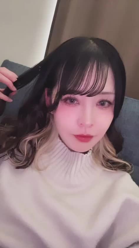 こんにちは☺️

えれんです！

明日は１２時から１８時までお店にいます♡

お部屋が限られているのでお早めのご予約がおすすめです😉

短い時間の出勤ではありますが、たくさんのお誘い♡待ってます😸

えれん٩(๑❛ᴗ❛๑)۶