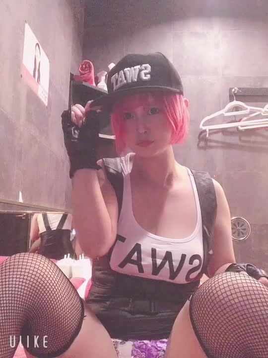 SWATゆりがお兄さまのハートをうっちゃうぞっ💕