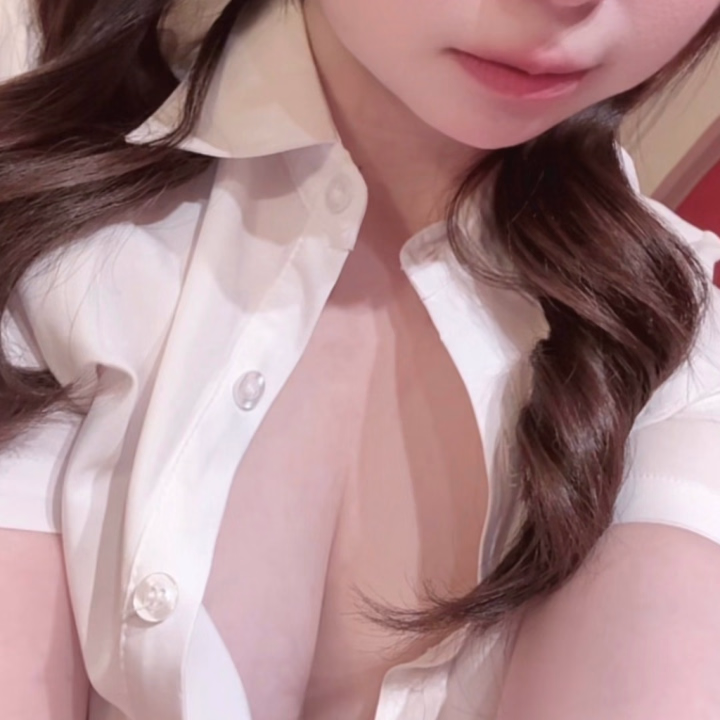 本日6月7日(日) 15-24で池袋出勤します
🎀ᩚ

6月初め頃に怪我をしちゃって少しお休みをいただいていました🥲
その関係で今回は水戸ではなく池袋での出勤になっています😭ᩚ

そして8日はお休み、9日は池袋16-24で出勤予定です🎀ᩚ

久しぶりの出勤でちょっぴりドキドキ…🥰🩷ྀི
池袋でお会いできるのも楽しみです💓

お久しぶりさんも、はじめましてさんも、たくさんお話できたら嬉しいな🫶🏻✨