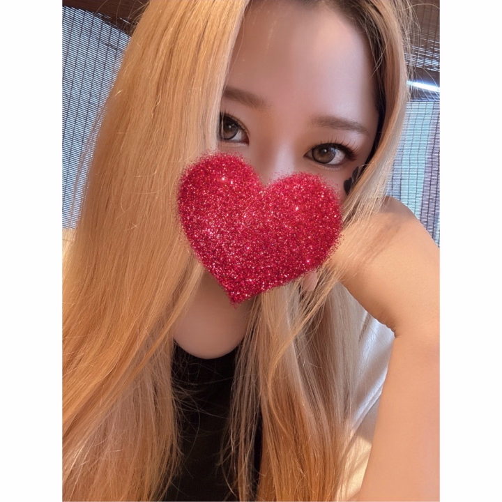 連勤ラスト♡会いに来てくれたら嬉しいな🥺💖
・
・
・
おはようございます☀️

昨日はお天気の悪い中、お誘いありがとうございましたっ🥰🤍

台風どうなることかと思ったけど、思ったより大丈夫そうで一安心☺️✨

会いに来てくれたお兄様たち、本当にありがとう💕
とっても嬉しかったよ🤭♡

さてっ！！

今日も予定通り
16時～24時まで出勤です⸜🙌🏻⸝

そして今日は…✨

連勤最終日です🥺💖

既にご予約くださっている仲良し様ありがとう♡

会えるのを楽しみに待ってるね🥰💕

今日は女の子が多い日みたいなので、お時間合うお兄様は事前予約がおすすめです🫣✨

空き枠はお店にお問い合わせお願いします☎️♡

お休み前にたくさんイチャイチャできたら嬉しいな🤭🤍

6月最初の連勤ラスト、一緒に素敵な思い出作ろうね🫶💕

今日も素敵な1日になりますように🍀✨

お誘い待ってます♡♡🐈‍⬛💖🌈