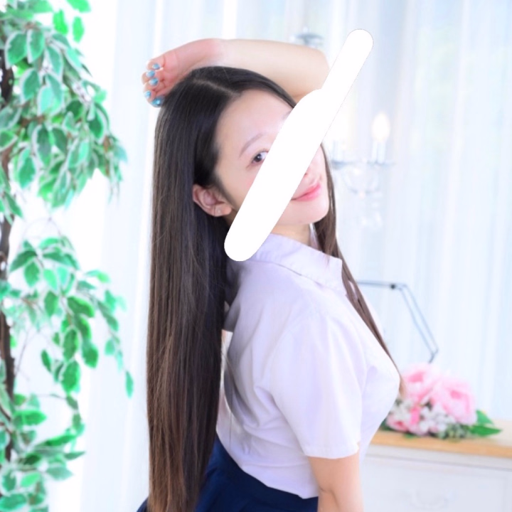 お知らせ✨
15日(金)〜17日(日)3日間限定で、熊本2980円に出勤します!!
どんなお兄さんにお会いできるかすごく楽しみでわくわくしてます💖
お気軽にメッセージお待ちしてます❣️