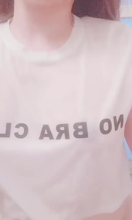 このTシャツの文字読める？(笑)