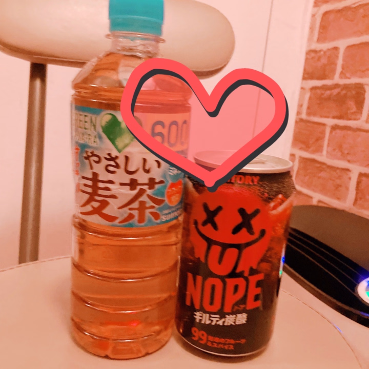 おはようございます☀️

16時までの出勤です！
良かったら会いに来てくださいね🌸

湿度が高くなると埃が落ちてくるのかハウスダストが気になる…！
掃除はしっかりやりたいですね💪
