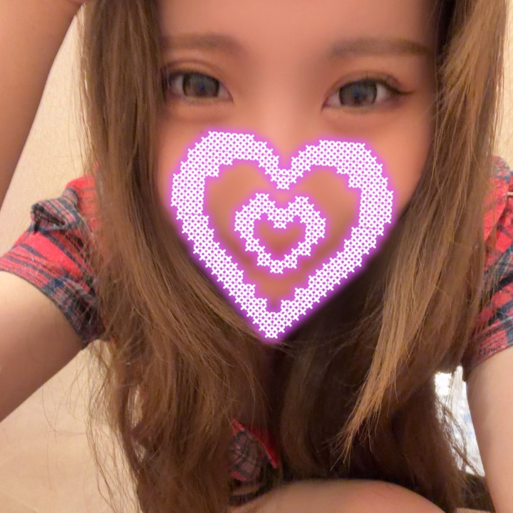 おはようございます😽💭

今日は超あついね(･ω･三･ω･)ﾌﾝﾌﾝ
晴れててほしいけど汗かくあつさは勘弁🙅🏻‍♀️

気づいたら髪伸びてたから
タイミング見て切ろうかなと
思い始めてるよ🙄💭

ショートのわたしも見てみたいよね？？‪  ٍ ٛ  .  ̫ . ٛ ٍ