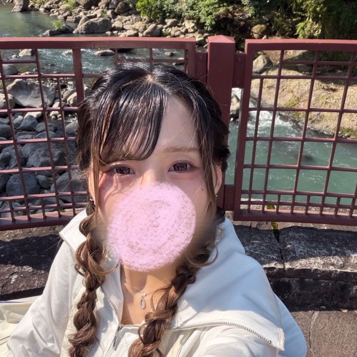 このあと9時より出勤ですᐢ ᴗ ‧̫ ᴗ ᐢ~~🎶❤︎

今日全然電車混んでない！って思ったら
土曜日だった🍒✩

通勤ラッシュに巻き込まれなくてほんと最高♡⃛

快適にお店まで向かわせてもらってます🚃𓈒𓂂𓏸

今日も17時まで、お誘い待ってます！
連勤だよ( ˶'ᵕ'˶)و.ᐟ.ᐟ