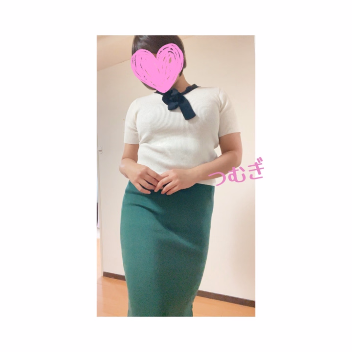 こんばんは✨つむぎです！

昨日遊びに来てくれた僕ちゃん、ありがとう(*´◒`*)
ぱふぱふ、ヘンタイな癒しの時間で、お姉さんも楽しかったです💞

5月も半ば、暑くなってきましたね。
昨日は白いサマーニットを初めて着てみました✨
僕ちゃんはお姉さんのどんな格好がすきかな？

明日からはなんと3連勤(*^^*)
元気にお待ちしております🍀

出勤予定
5/14(木) 13:00〜21:00
5/15(金) 13:00〜21:00
5/16(土) 13:00〜21:00

お姉さんとのとろけるプレイで
日頃の疲れを吹っ飛ばしちゃいましょうo(^_-)O⭐️

つむぎ