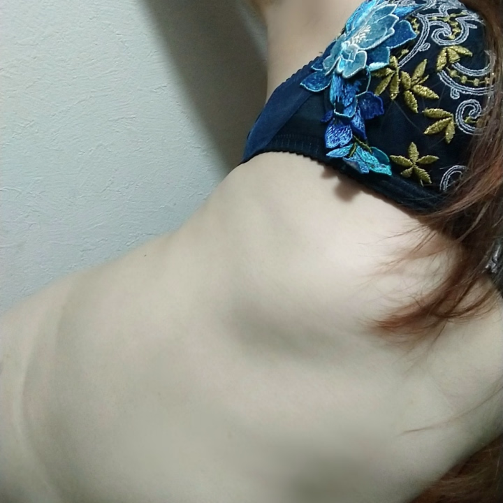 おはようございます🤓

今日はお天気悪いからか
猫が早起きしませんでしたww
最近早いんだよーみんな🤣🤣
日の出の時間が早くなった
からなんだろうけど🙄
共感者求むww

むにむにこなん